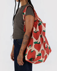 Big Baggu Strawberry