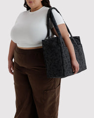 Cloud Carry-On Charcoal Ditsy Floral