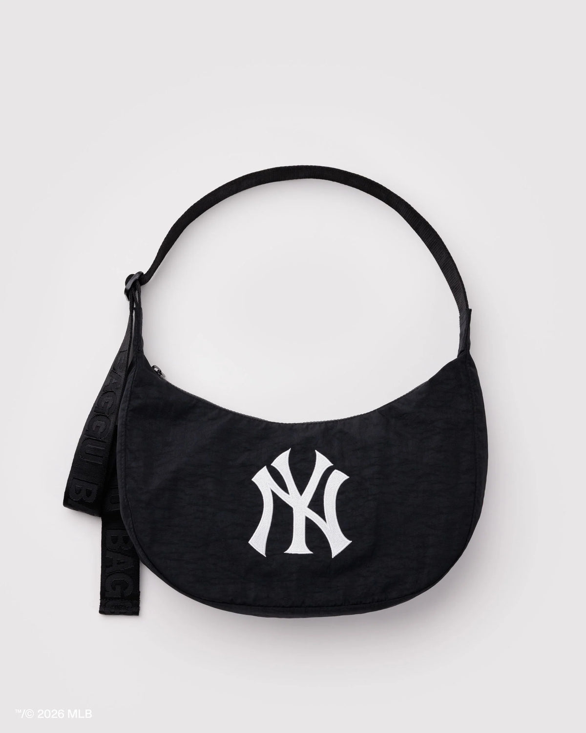 Medium Nylon Crescent Bag New York Yankees™
